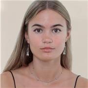 ¡Hola! Soy Lucía, estudiante de 4 año de ingeniería en la UVa. Doy clases particulares de apoyo escolar para nivel ESO o Bachillerato, especializada en asignaturas propias del Bachillerato científico: física, matemáticas, dibujo técnico y tecnología